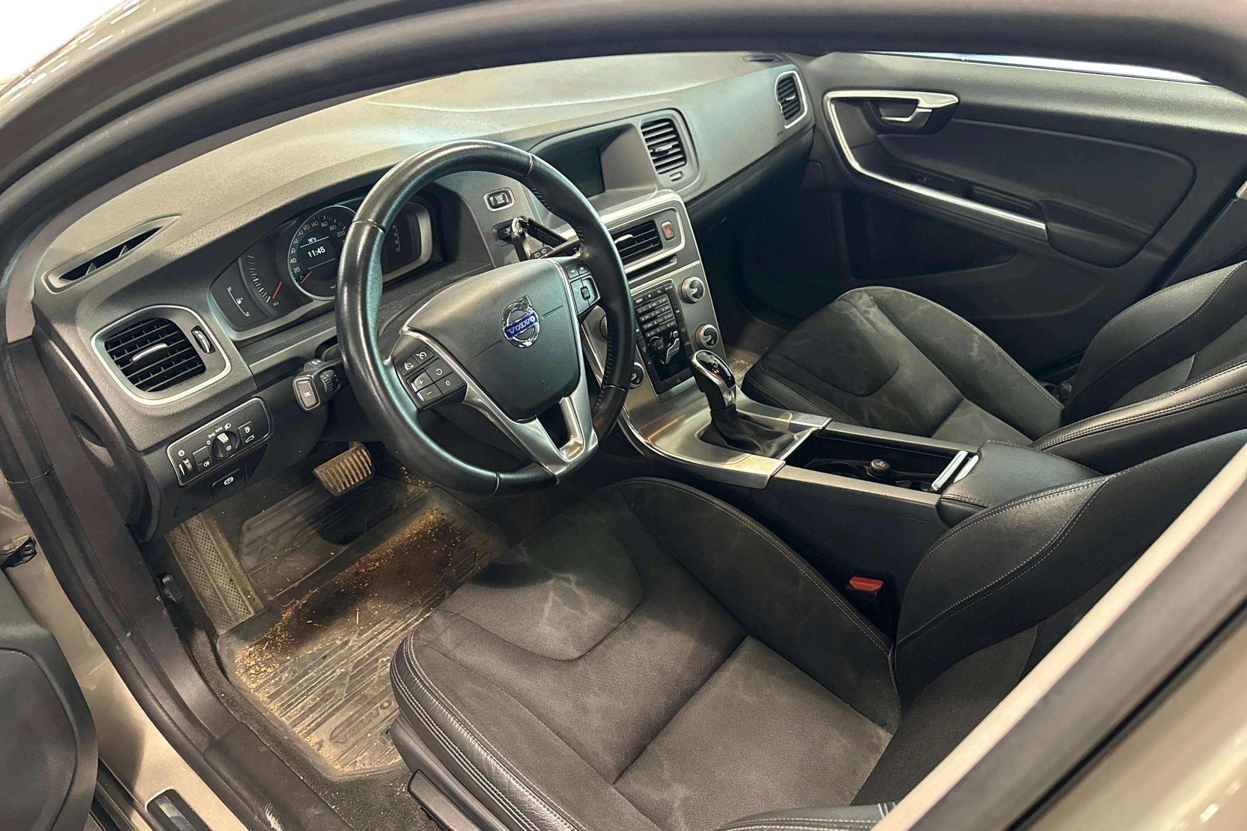 met. ruskea (beige) Volvo V60 2016 kuva 3.