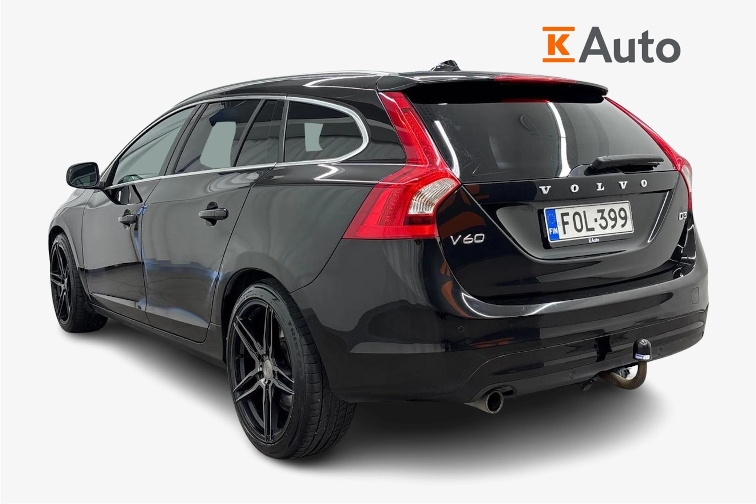musta Volvo V60 2015 kuva 3.