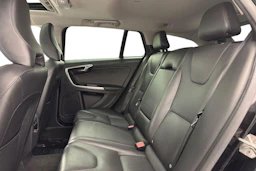 musta Volvo V60 2015 kuva 11.