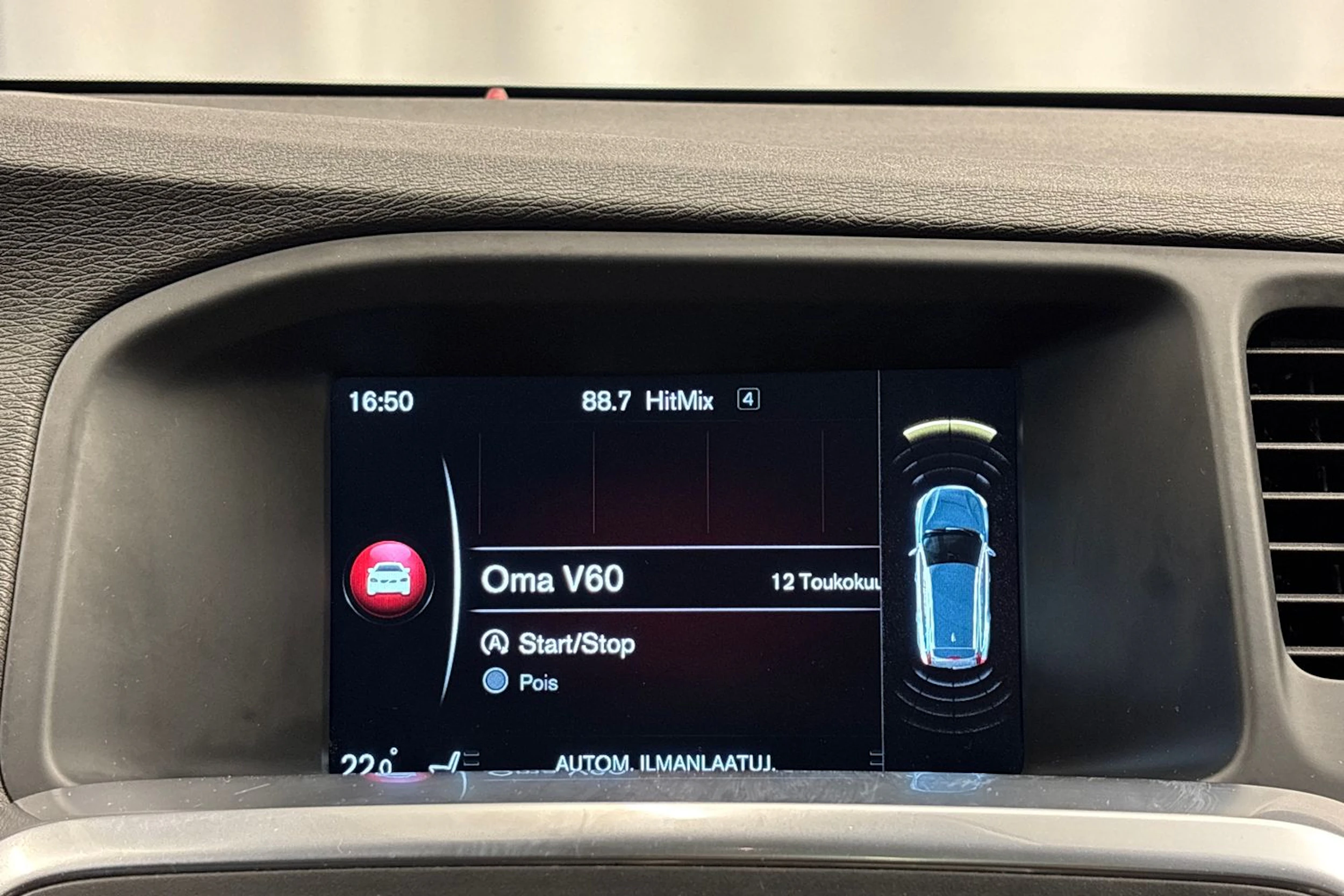 musta Volvo V60 2015 kuva 24.
