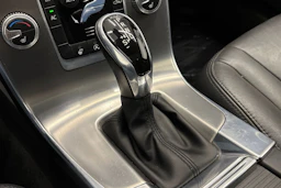 musta Volvo V60 2015 kuva 25.