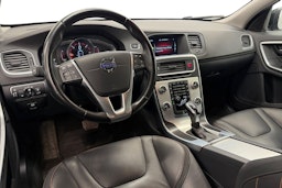 musta Volvo V60 2015 kuva 7.