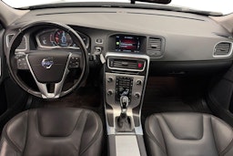 musta Volvo V60 2015 kuva 9.