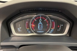 musta Volvo V60 2015 kuva 16.