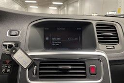 ruskea (beige) Volvo V60 2015 kuva 18.