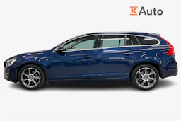 sininen Volvo V60 2015 kuva 7.