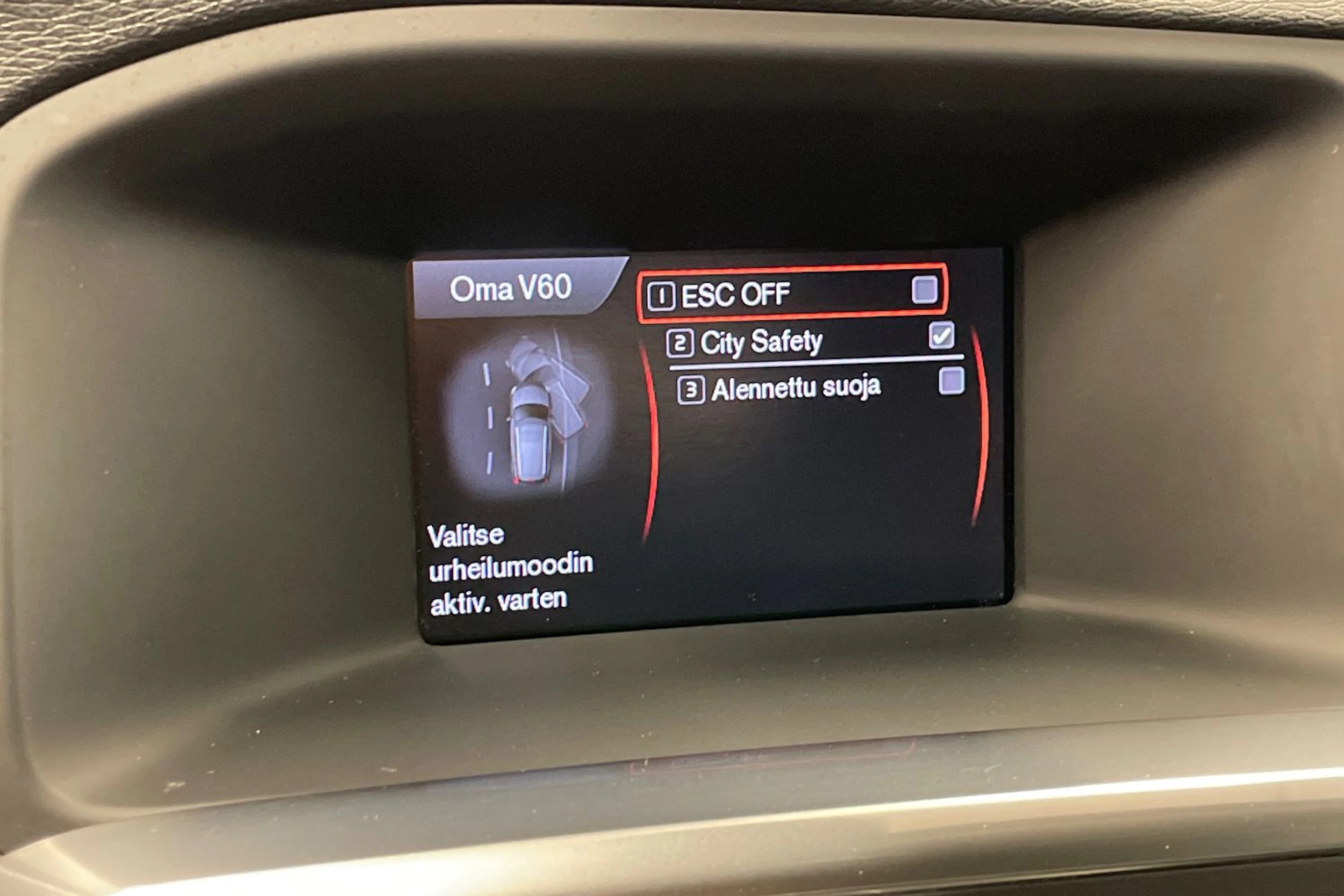 sininen Volvo V60 2015 kuva 22.