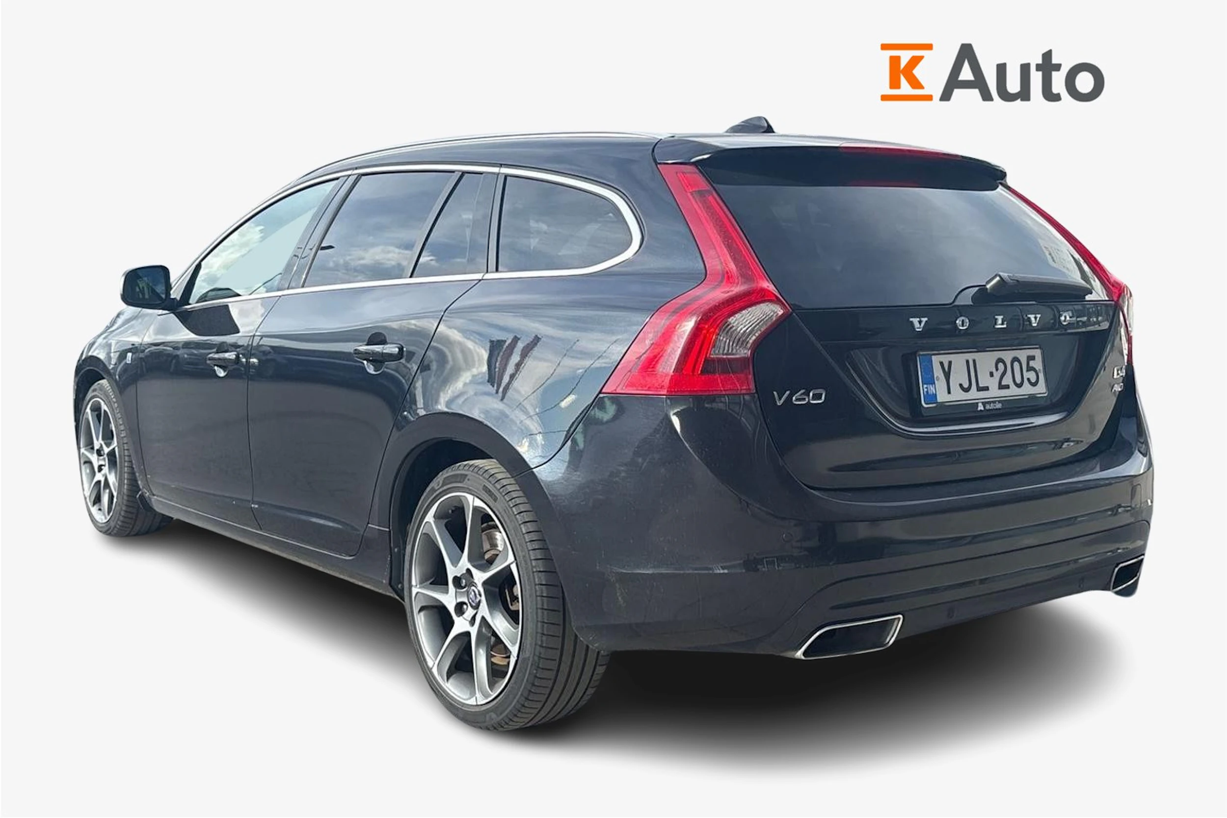 musta Volvo V60 2015 kuva 2.
