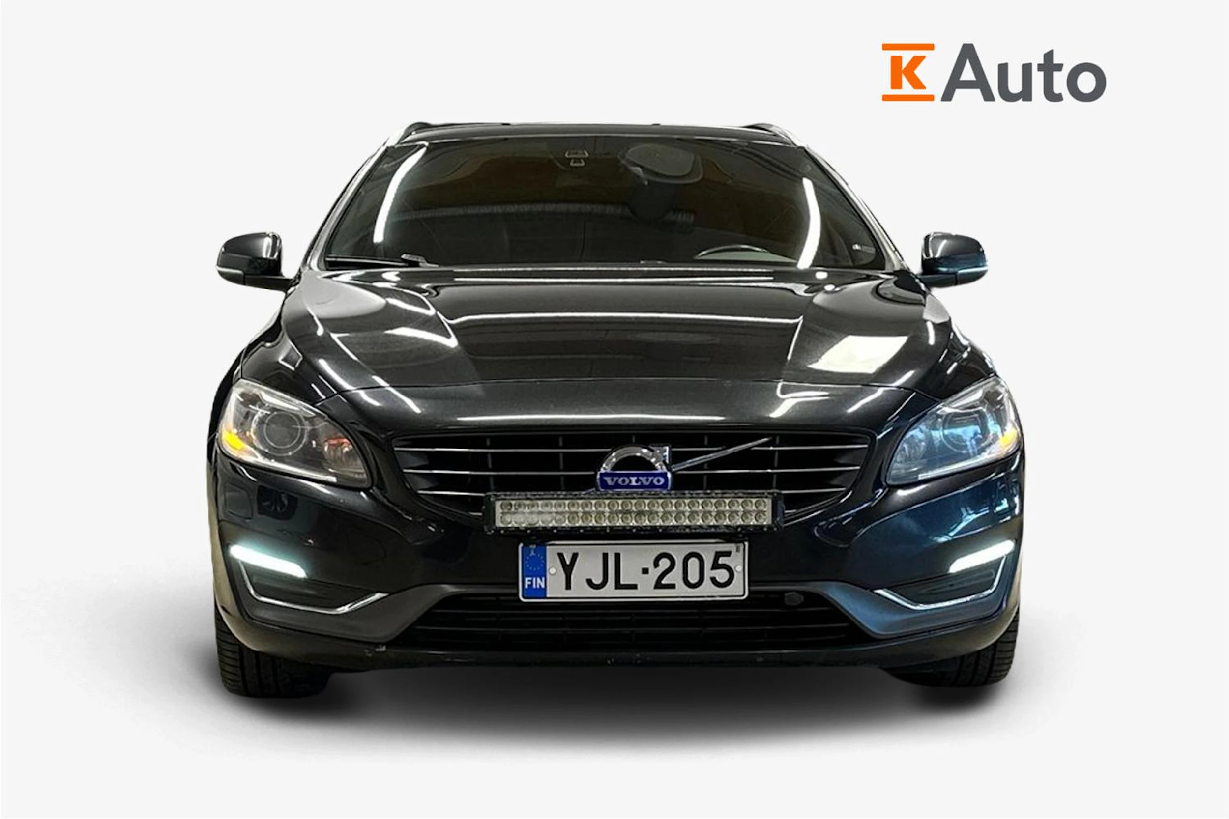 musta Volvo V60 2015 kuva 5.