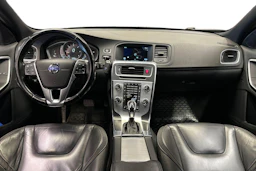 musta Volvo V60 2015 kuva 9.