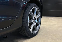 musta Volvo V60 2015 kuva 12.