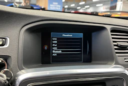 musta Volvo V60 2015 kuva 20.