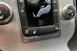 musta Volvo V60 2015 kuva 23.