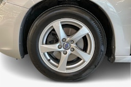 harmaa Volvo V60 2015 kuva 11.