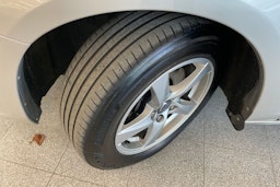 harmaa Volvo V60 2015 kuva 13.
