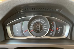 harmaa Volvo V60 2015 kuva 14.