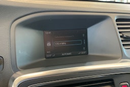 harmaa Volvo V60 2015 kuva 17.