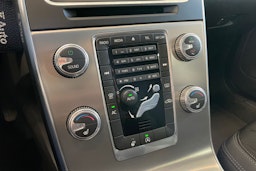 harmaa Volvo V60 2015 kuva 18.