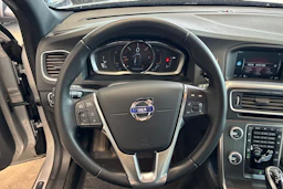 harmaa Volvo V60 2016 kuva 19.
