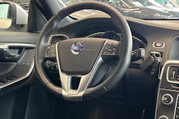 harmaa Volvo V60 2016 kuva 21.