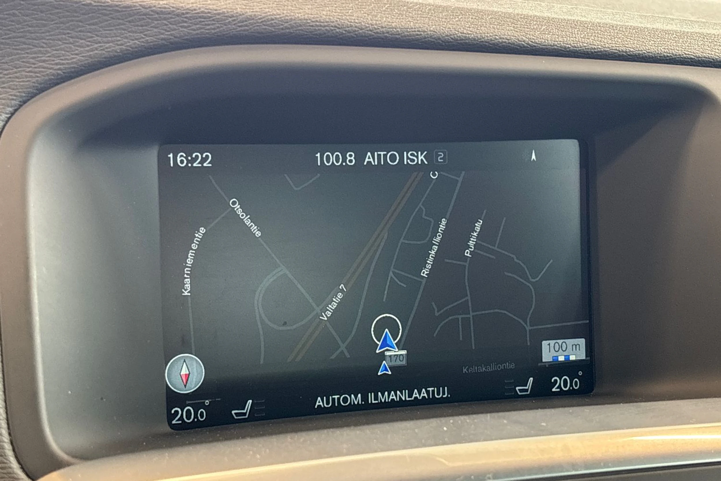 harmaa Volvo V60 2016 kuva 30.