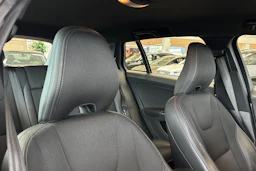 harmaa Volvo V60 2016 kuva 37.