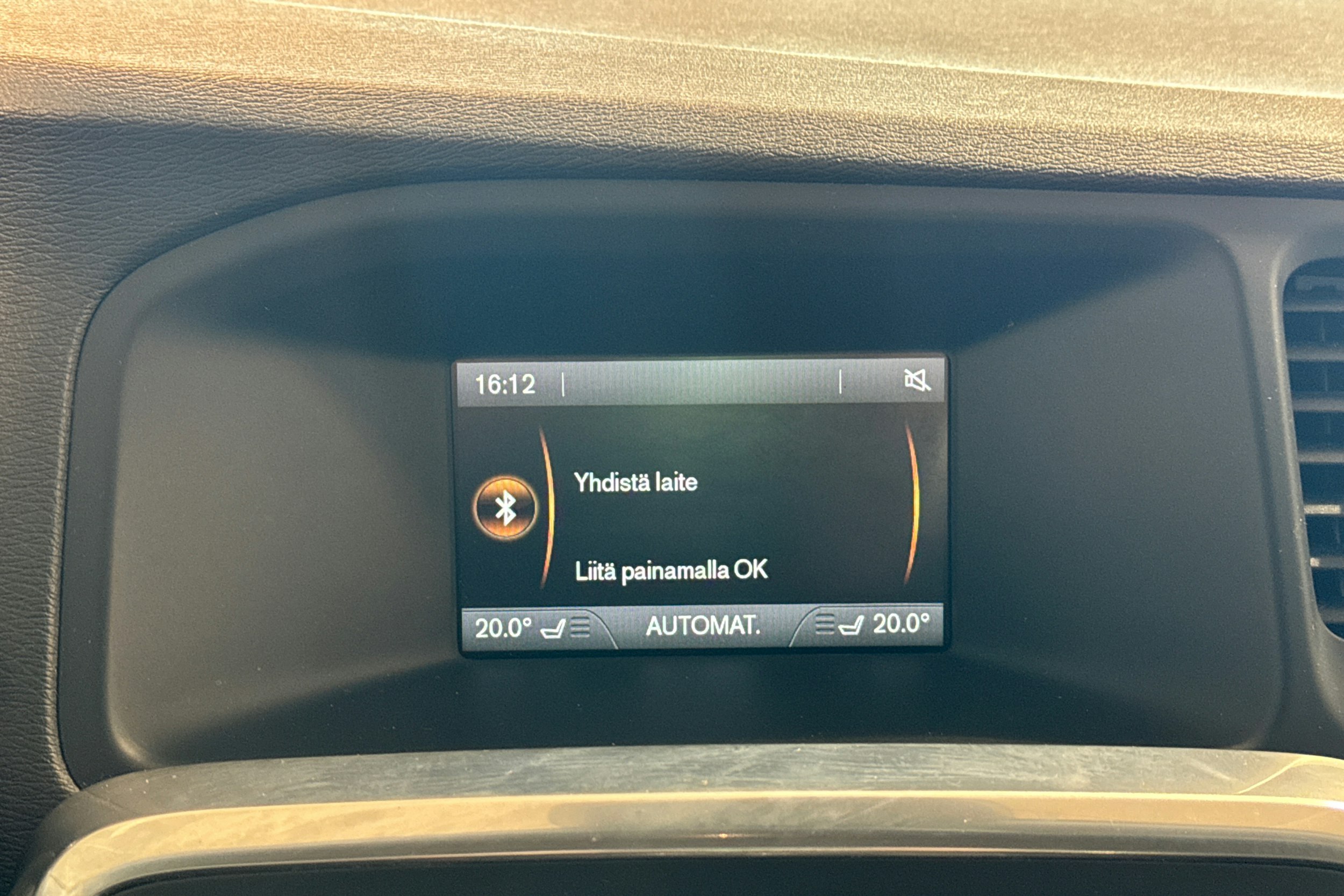 met. ruskea (beige) Volvo V60 2016 kuva 19.