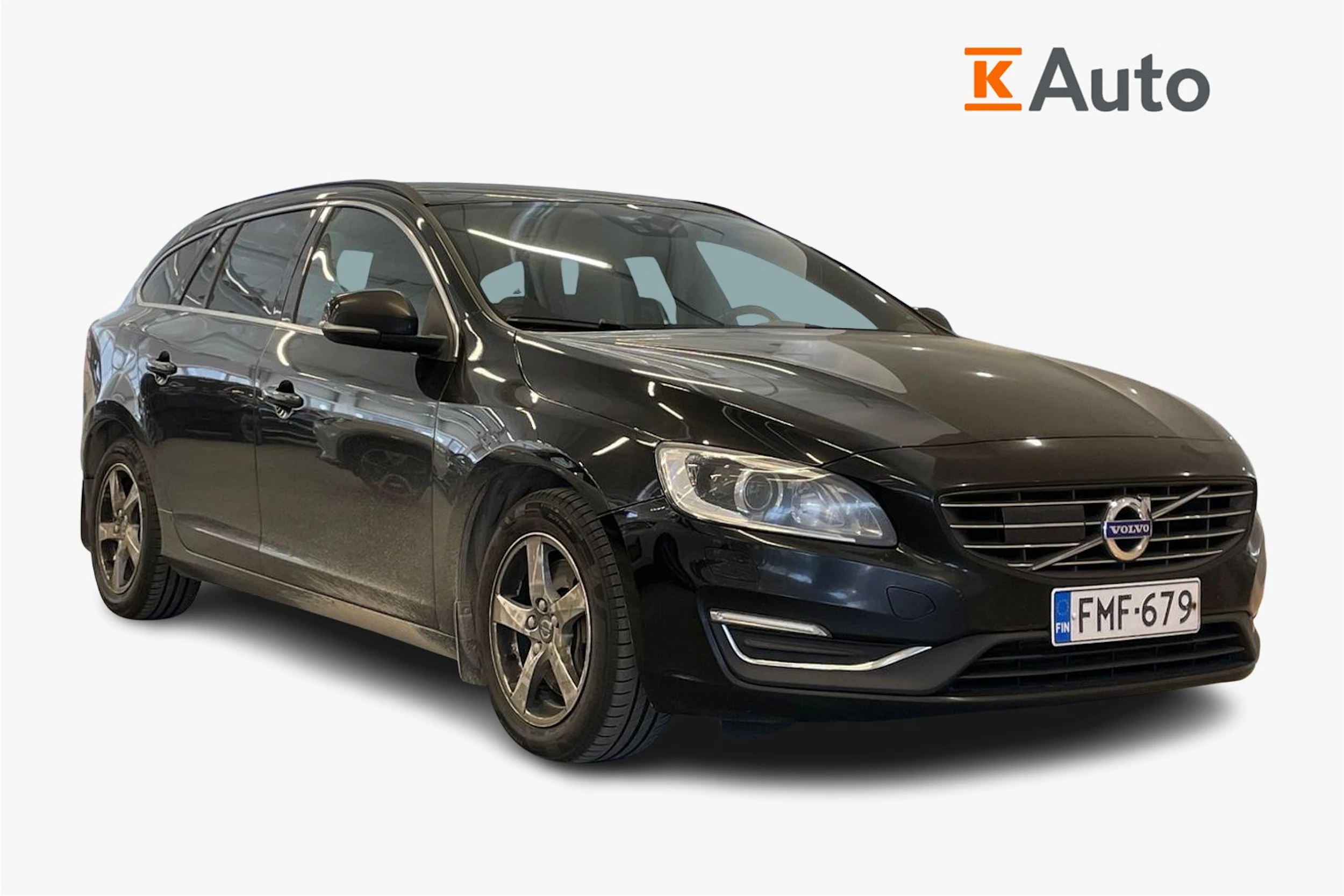 Musta Volvo V60 2016 kuva 1.