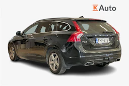 Musta Volvo V60 2016 kuva 2.