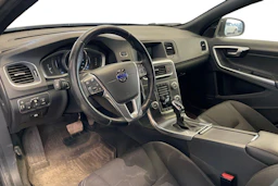 Musta Volvo V60 2016 kuva 3.