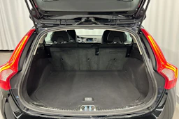 musta Volvo V60 2016 kuva 12.