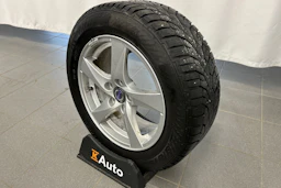musta Volvo V60 2016 kuva 21.