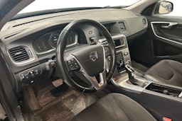 musta Volvo V60 2016 kuva 3.