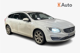 Valkoinen Volvo V60 2016 kuva 1.