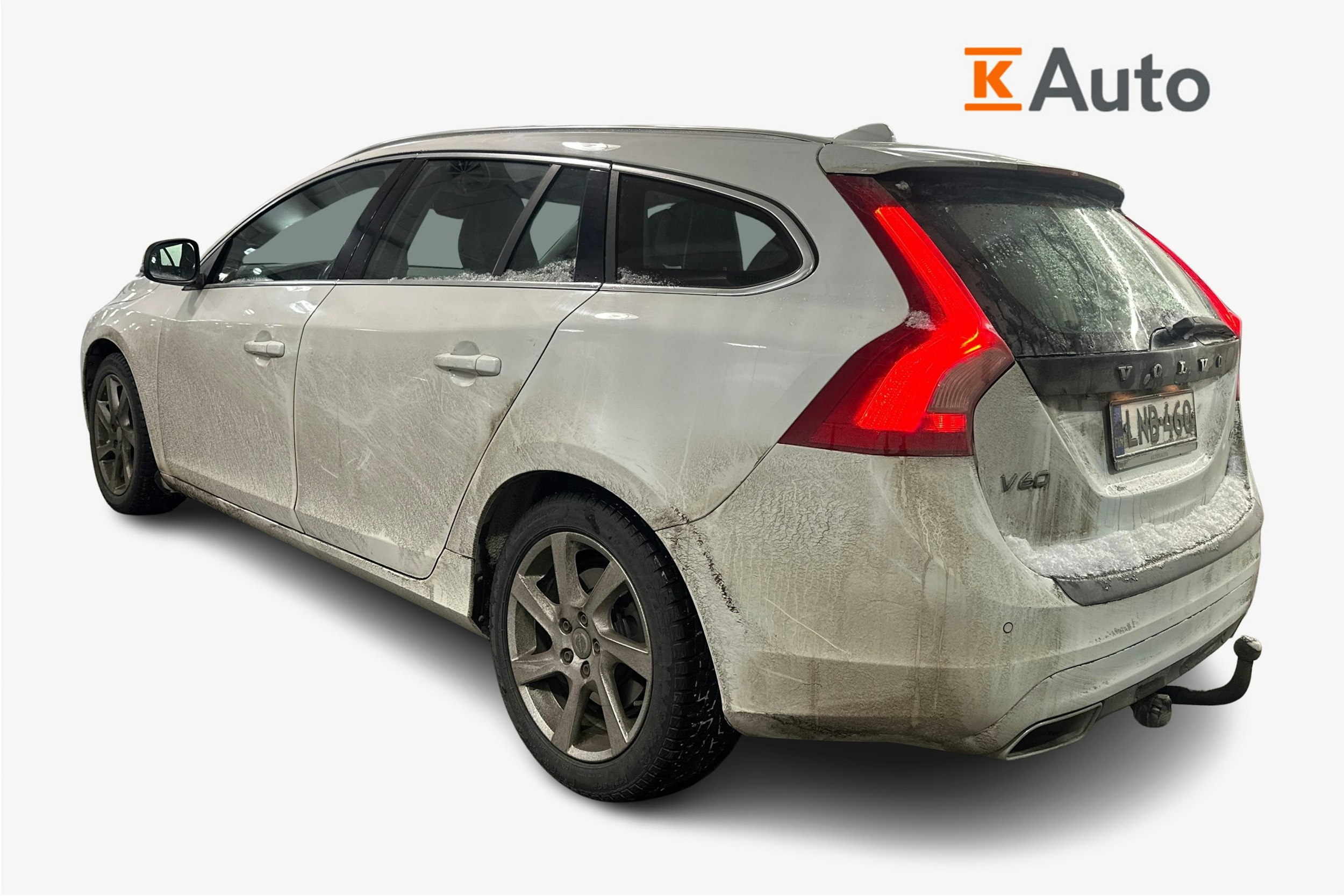 Valkoinen Volvo V60 2016 kuva 2.