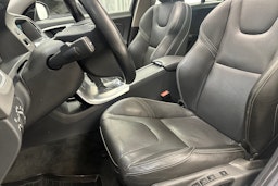 Valkoinen Volvo V60 2016 kuva 15.