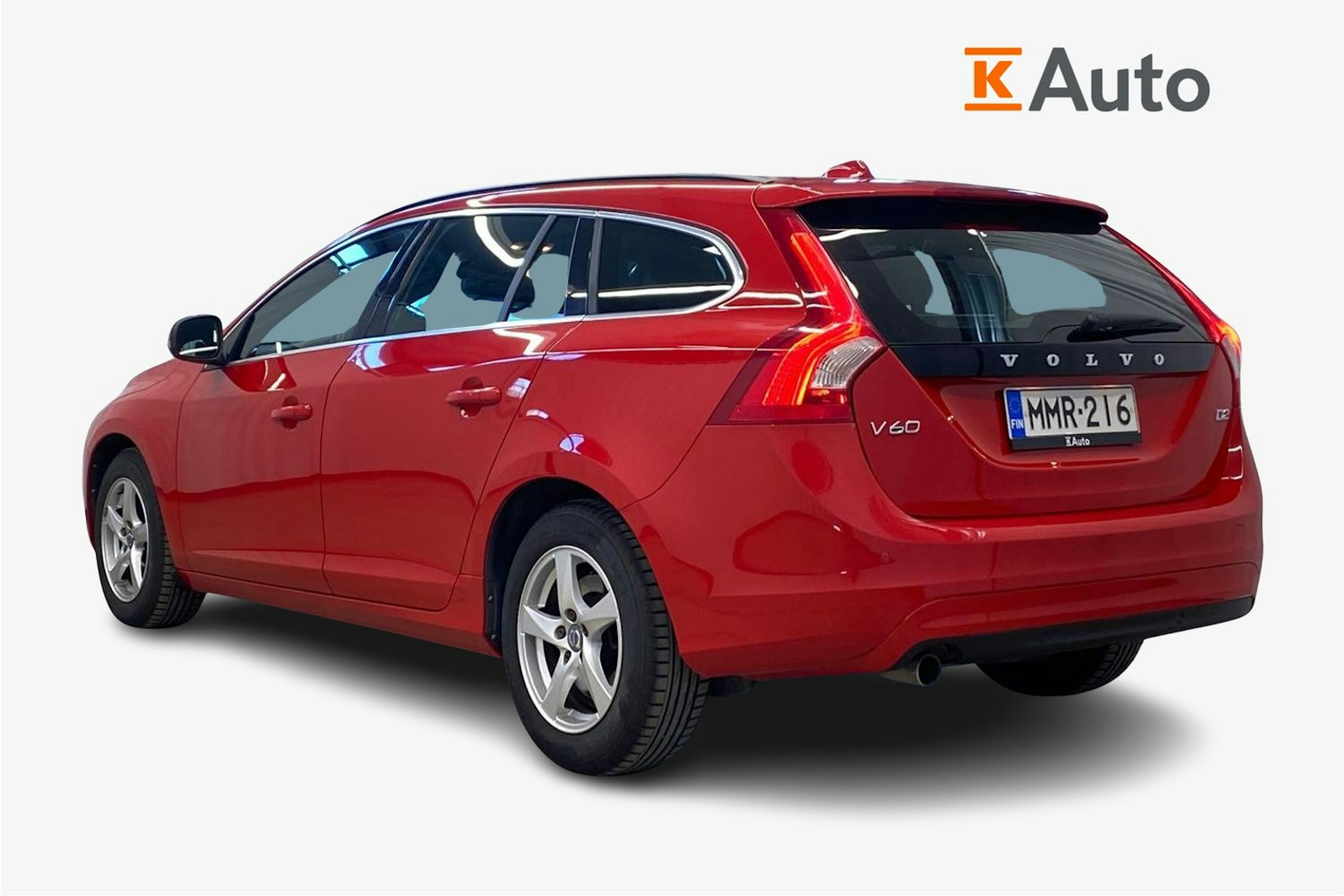 punainen Volvo V60 2016 kuva 2.