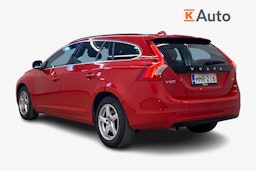 punainen Volvo V60 2016 kuva 2.