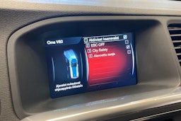 punainen Volvo V60 2016 kuva 25.