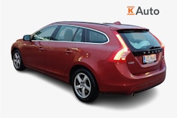 met. punainen Volvo V60 2016 kuva 2.