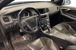 musta Volvo V60 2017 kuva 3.