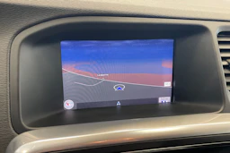 musta Volvo V60 2017 kuva 18.