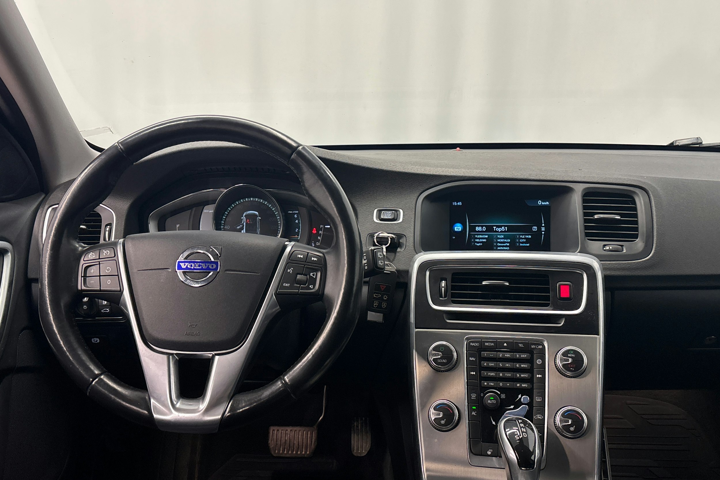 ruskea (beige) Volvo V60 2017 kuva 15.