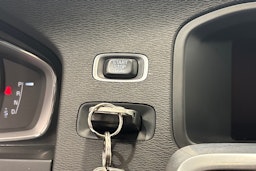 ruskea (beige) Volvo V60 2017 kuva 20.