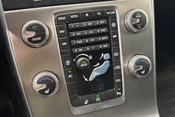 ruskea (beige) Volvo V60 2017 kuva 24.