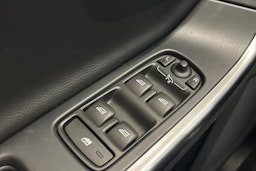 ruskea (beige) Volvo V60 2017 kuva 26.