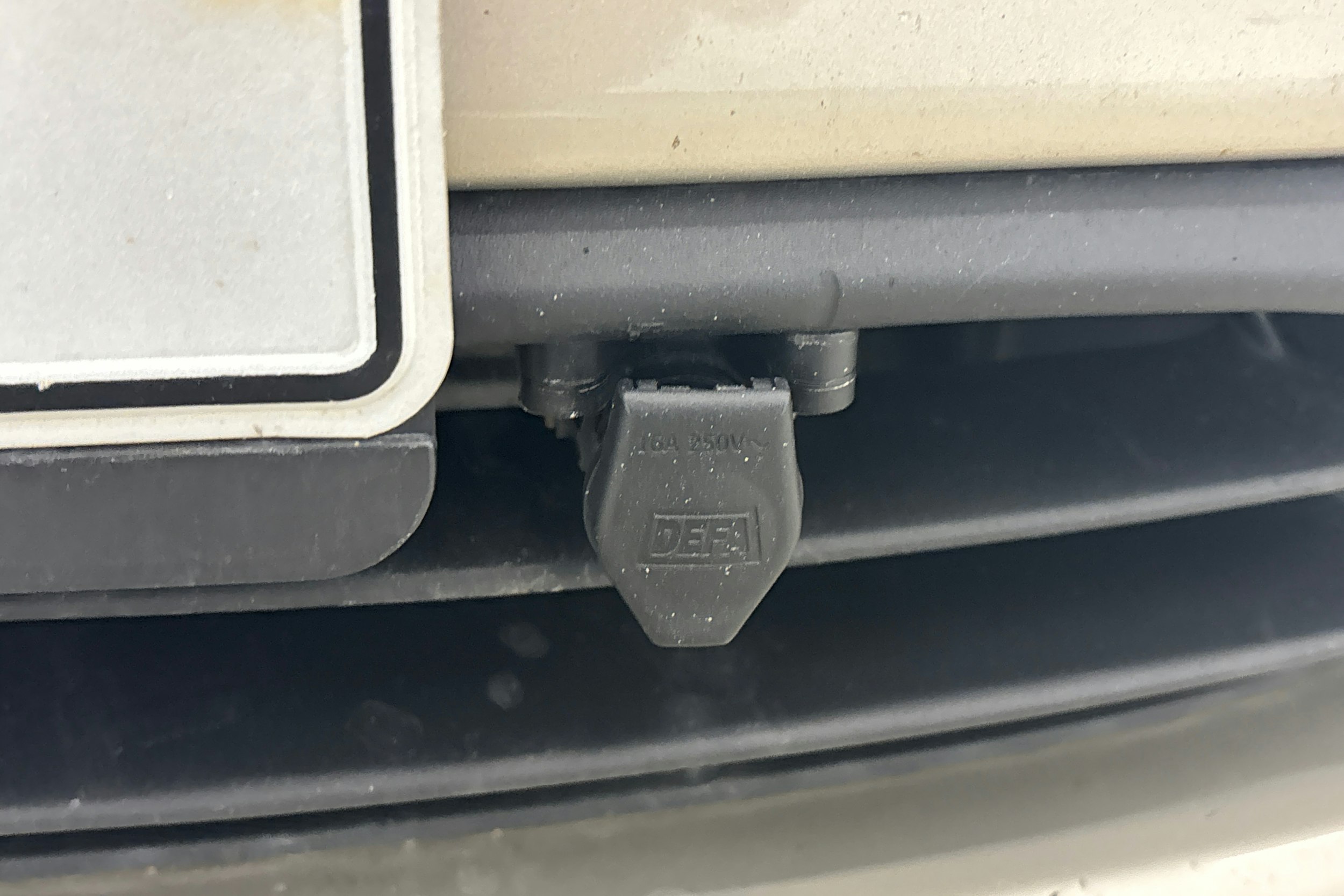 ruskea (beige) Volvo V60 2017 kuva 27.