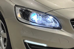 ruskea (beige) Volvo V60 2017 kuva 16.