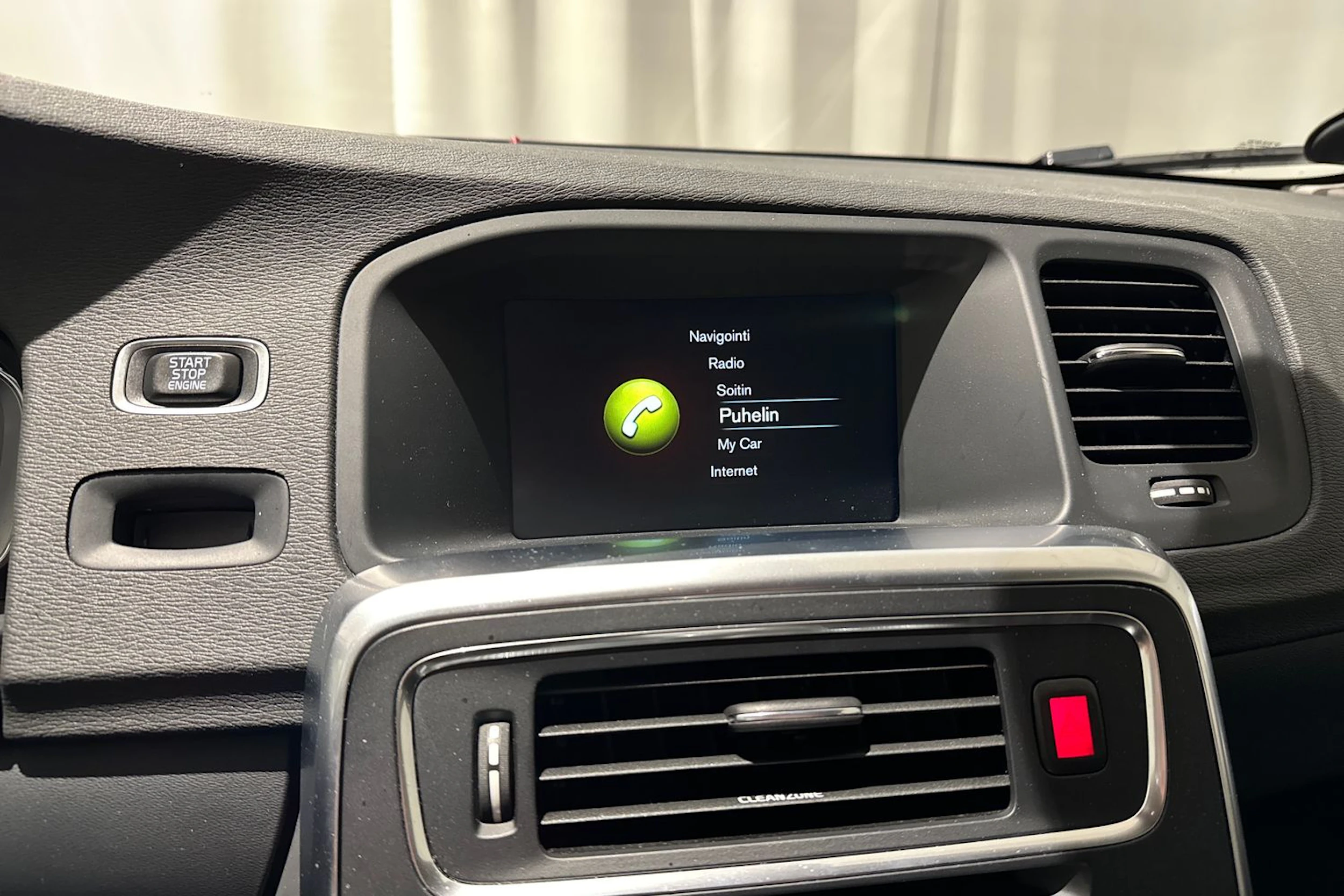ruskea (beige) Volvo V60 2017 kuva 25.