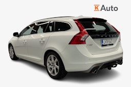 valkoinen Volvo V60 2017 kuva 4.